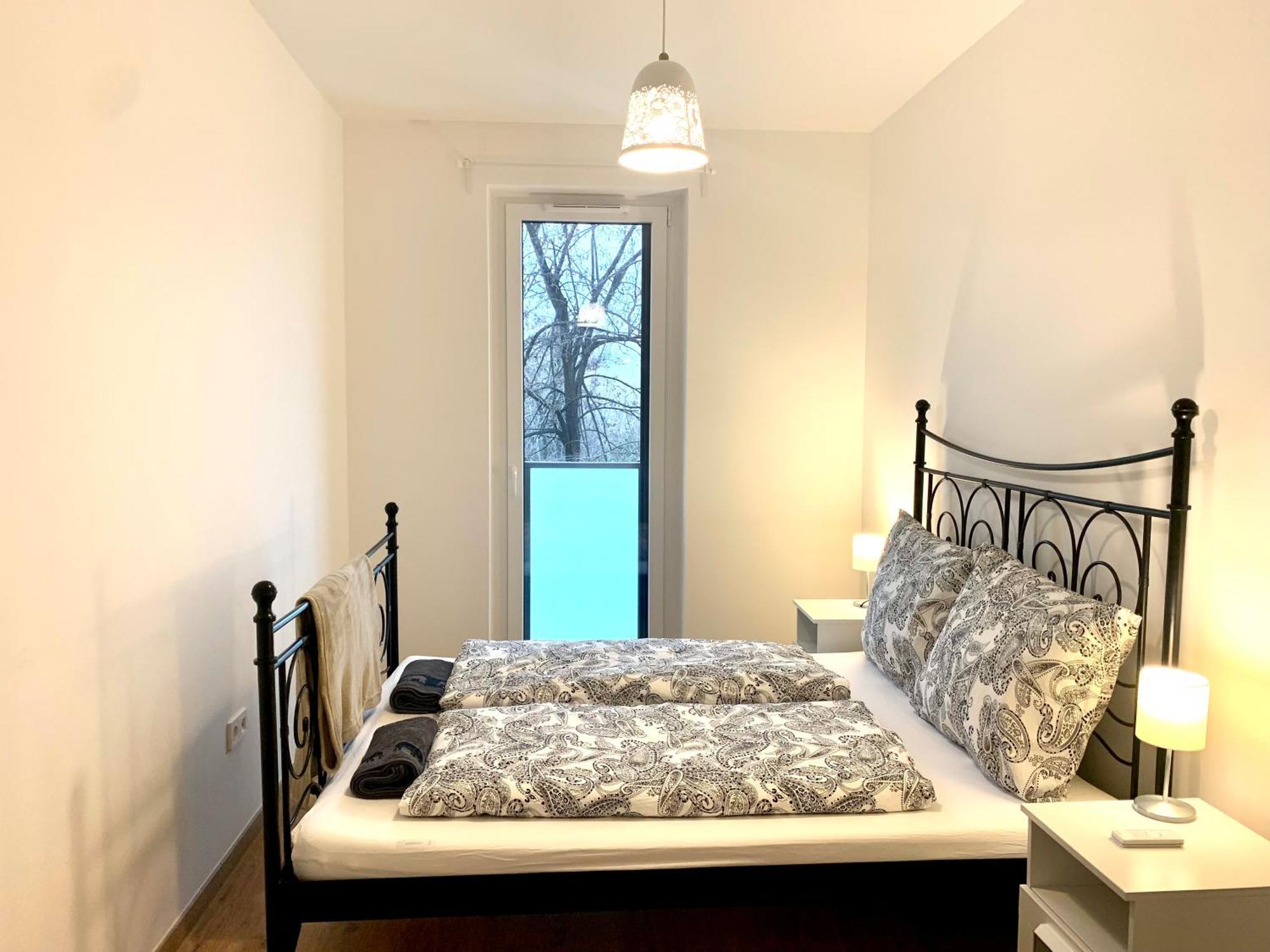 Westside Residence Apartment - Modern & Peaceful - Free Garage! Budapest Ngoại thất bức ảnh