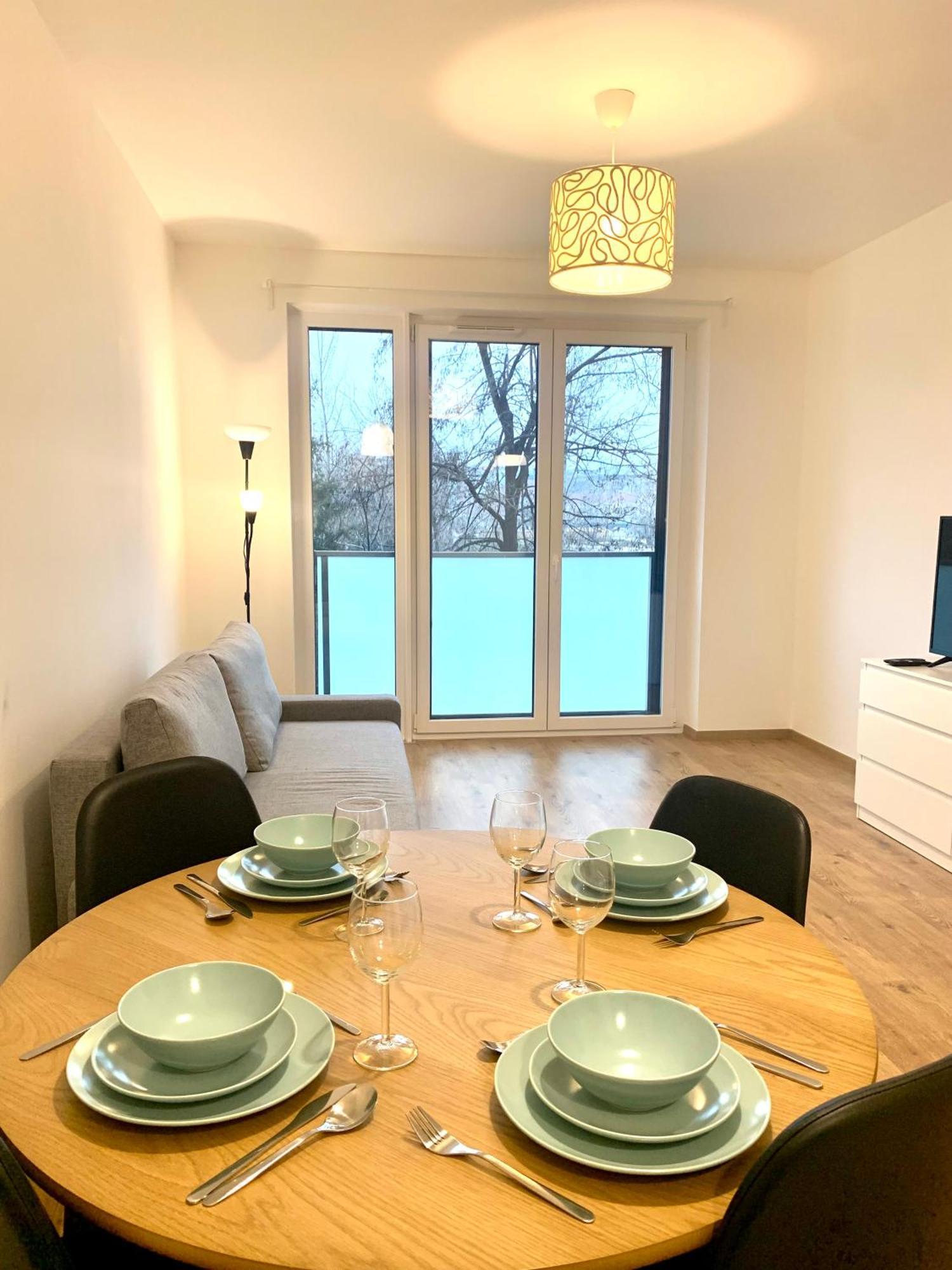 Westside Residence Apartment - Modern & Peaceful - Free Garage! Budapest Ngoại thất bức ảnh