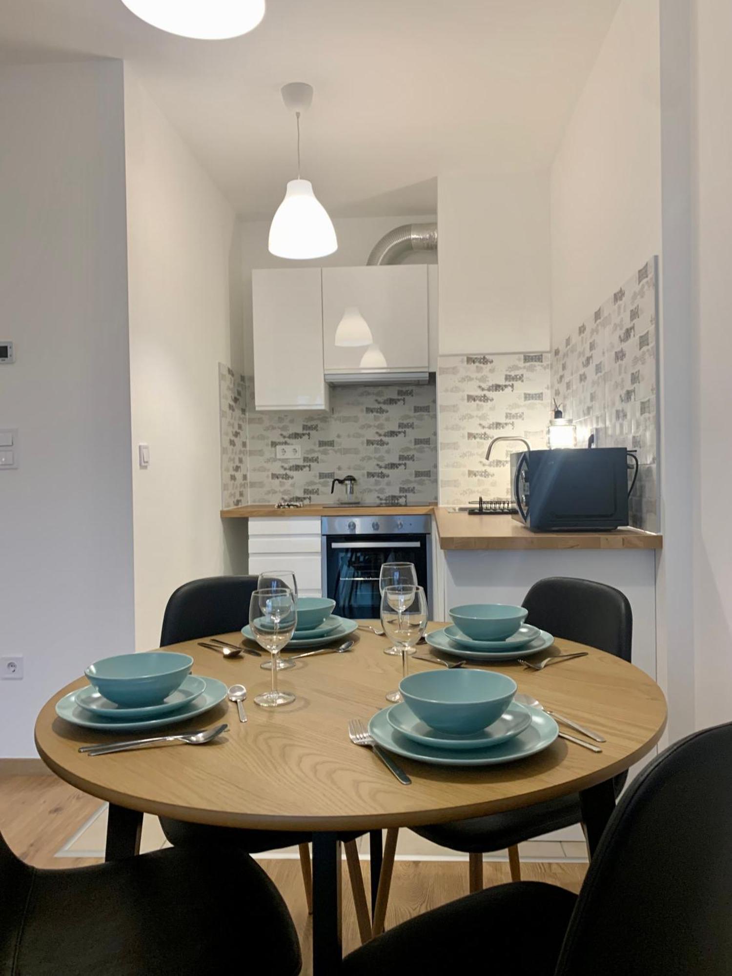 Westside Residence Apartment - Modern & Peaceful - Free Garage! Budapest Ngoại thất bức ảnh