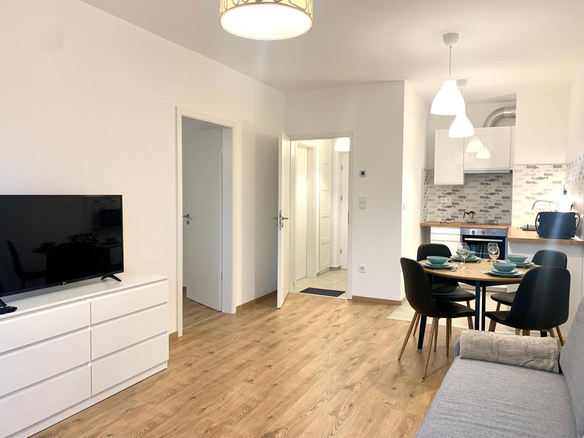 Westside Residence Apartment - Modern & Peaceful - Free Garage! Budapest Ngoại thất bức ảnh